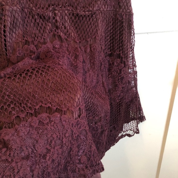 G21 - xxl burgundy lace sleeveless top/ blouse- can be worn with leggings- used - Picture 5 of 7